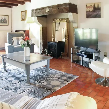 Casa de Férias Awesome In With 5 Bedrooms, Private Swimming Pool And Heated Swimming Pool
