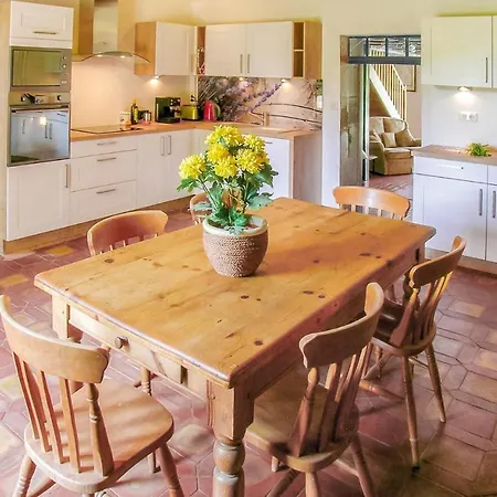 Awesome In With 5 Bedrooms, Private Swimming Pool And Heated Swimming Pool * Souvigné
