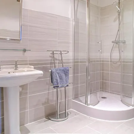 Awesome In With 5 Bedrooms, Private Swimming Pool And Heated Swimming Pool Casa de Férias Souvigné