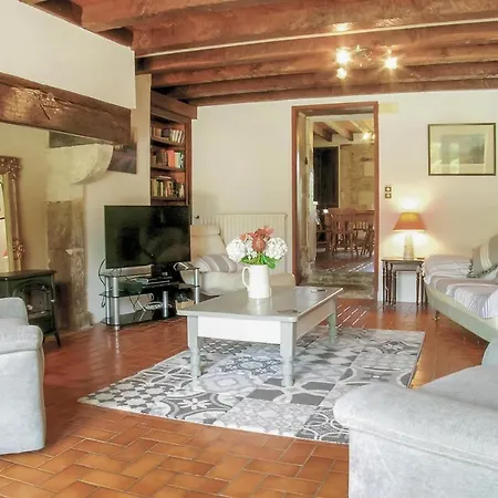 Awesome In With 5 Bedrooms, Private Swimming Pool And Heated Swimming Pool Souvigné