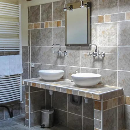 Awesome In With 5 Bedrooms, Private Swimming Pool And Heated Swimming Pool * Souvigné